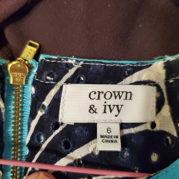 CROWN & IVY  BLUE AND WHITE EYELET COTTON TUNIC DRESS - Picture 4 of 6